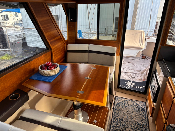 Y Knot Yacht Photos Pics 