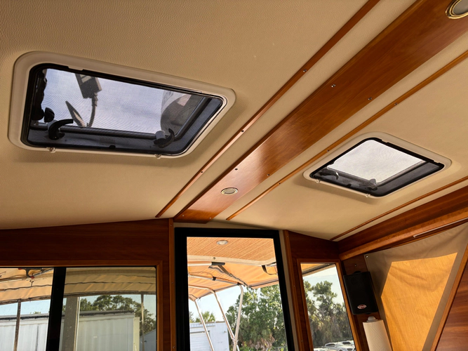 Y Knot Yacht Photos Pics 