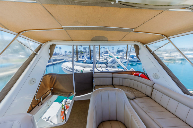 Queen Elizabeth Yacht Photos Pics 