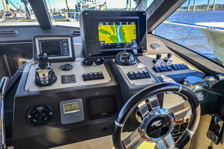 Rumble Bee Yacht Photos Pics 