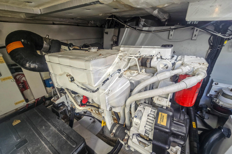 Rumble Bee Yacht Photos Pics 