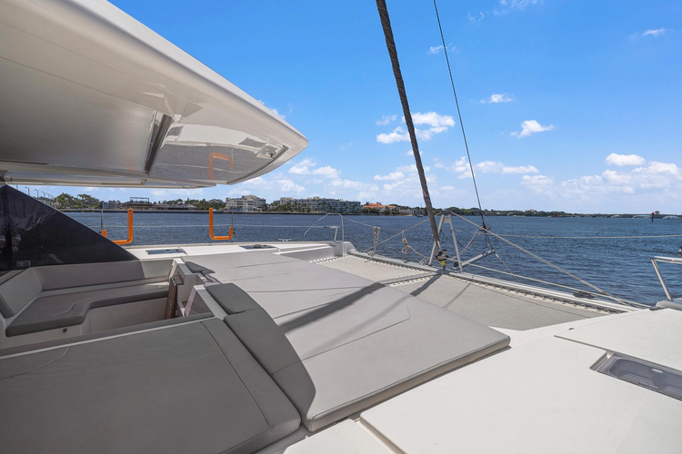 One Love Yacht Photos Pics 