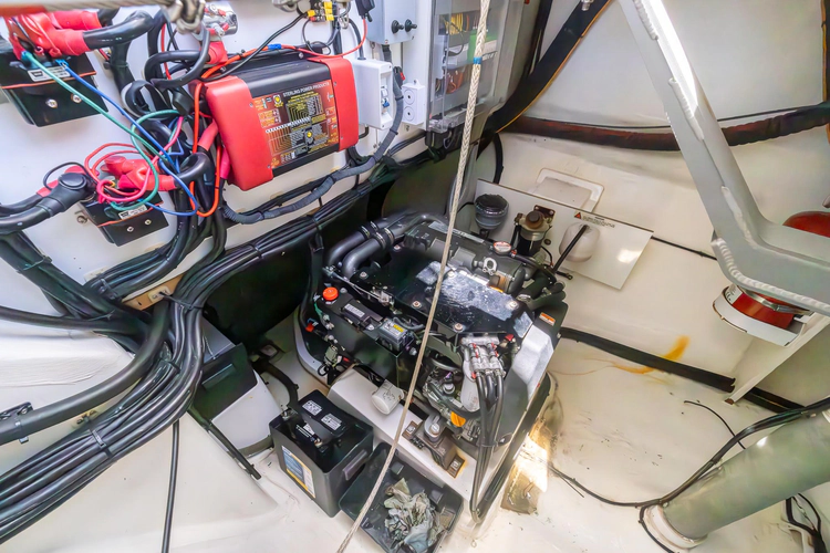 One Love Yacht Photos Pics 