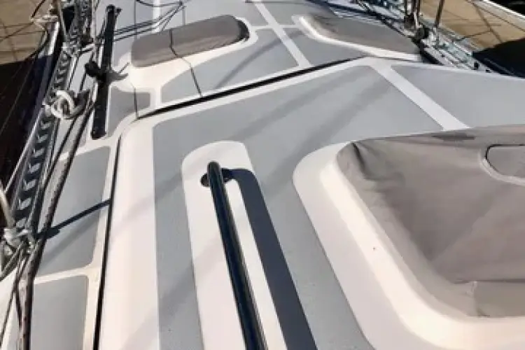 Red Cloud Yacht Photos Pics 