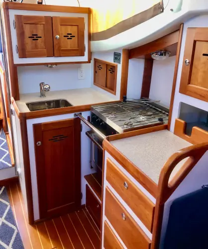 Red Cloud Yacht Photos Pics 