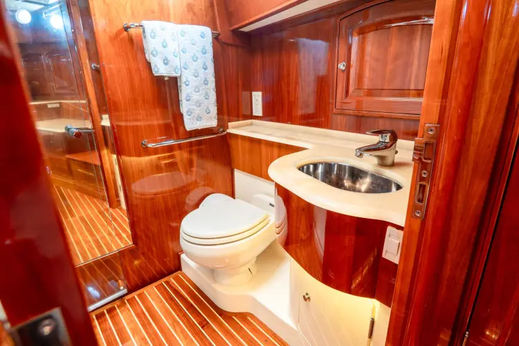 Sapphire II Yacht Photos Pics 