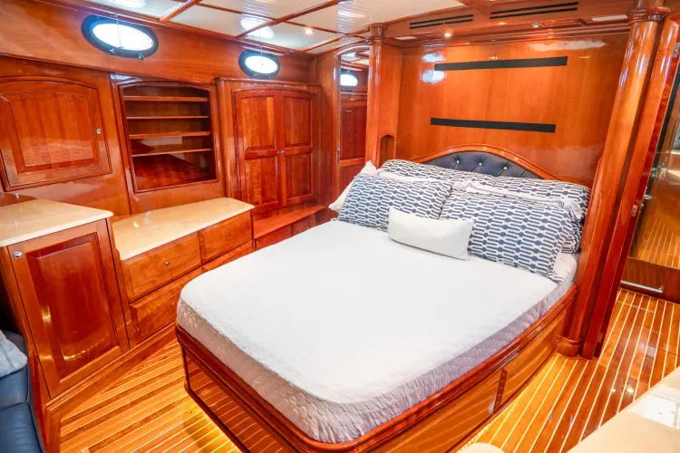 Sapphire II Yacht Photos Pics 