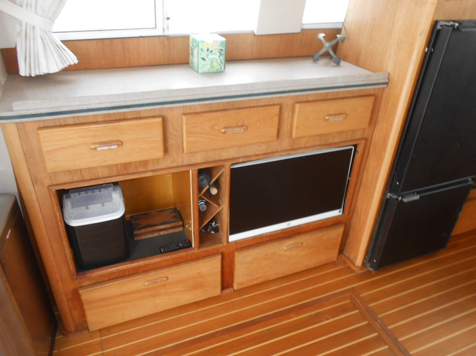 Cest Bon Yacht Photos Pics 