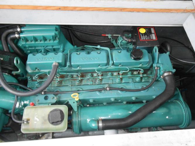 Cest Bon Yacht Photos Pics 