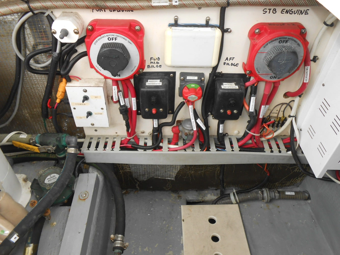 Cest Bon Yacht Photos Pics 