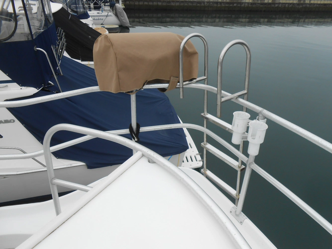 Cest Bon Yacht Photos Pics 