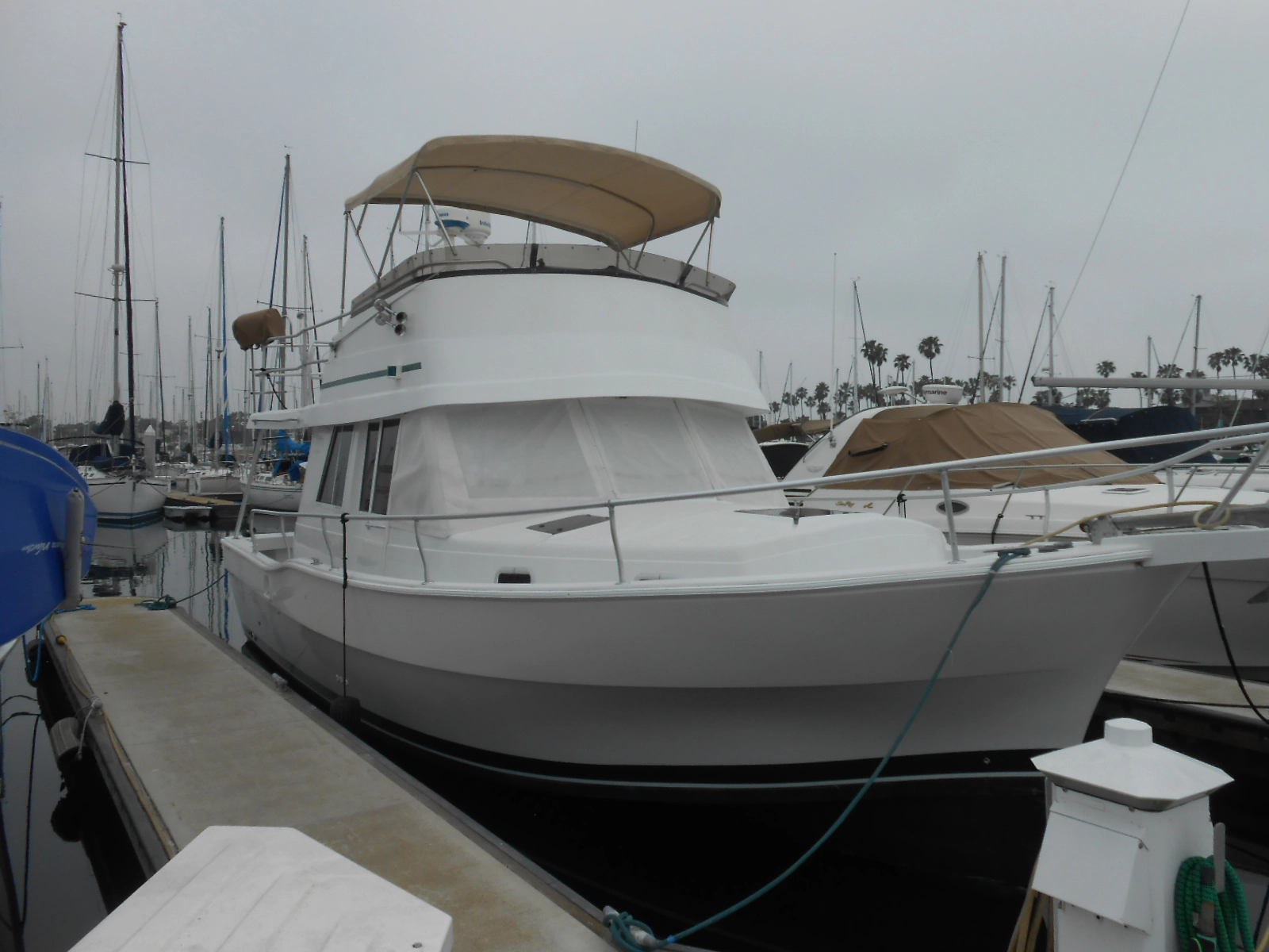 39' Mainship 1997