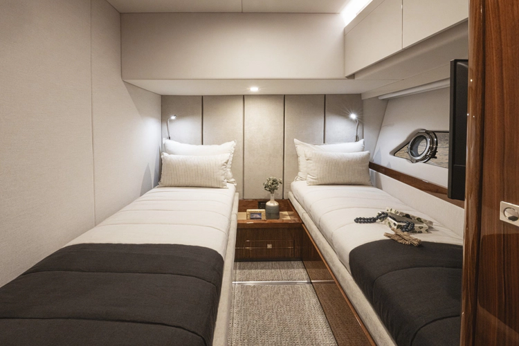 68 Smy Series II Yacht Photos Pics 