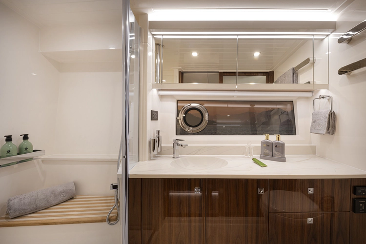 68 Smy Series II Yacht Photos Pics 
