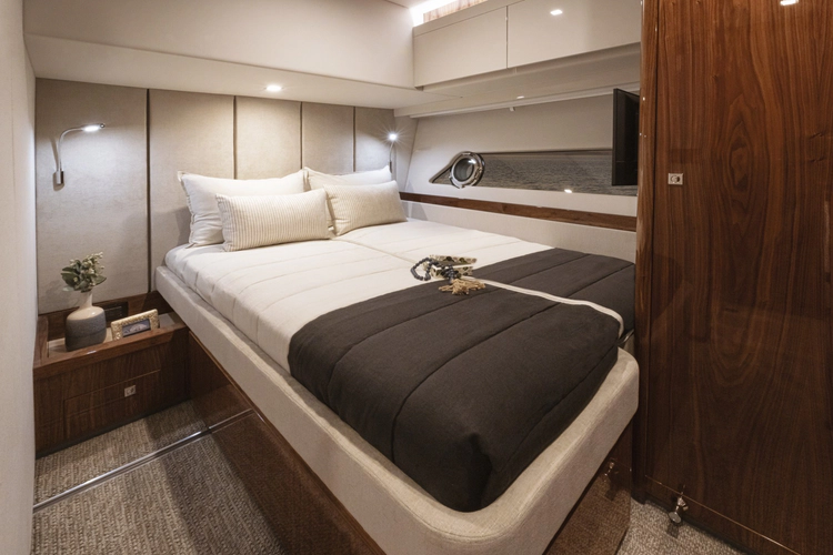 68 Smy Series II Yacht Photos Pics 