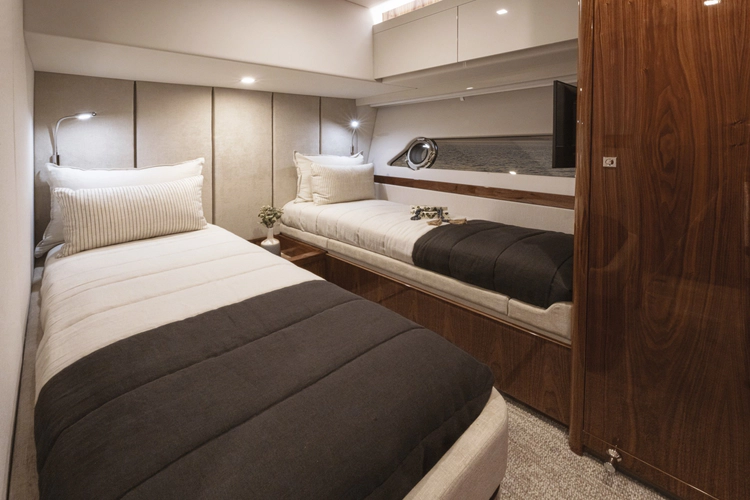68 Smy Series II Yacht Photos Pics 