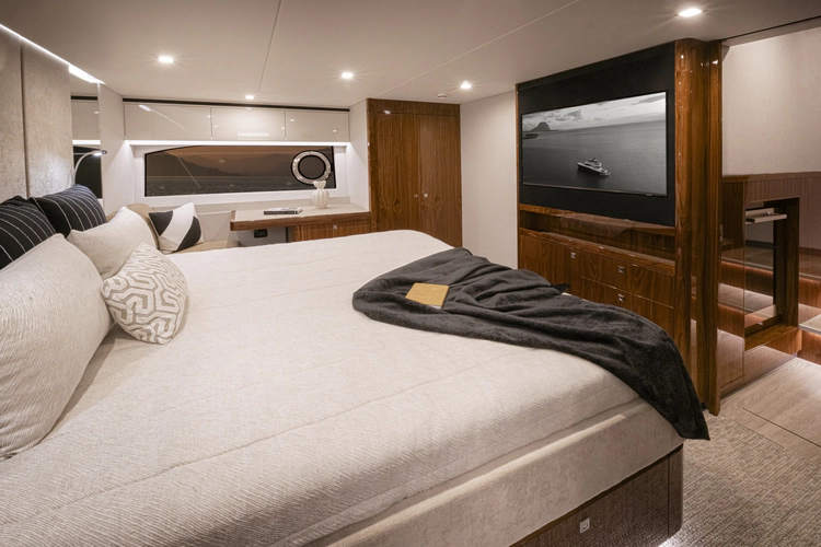 68 Smy Series II Yacht Photos Pics 