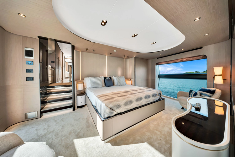 Cloud 9 Yacht Photos Pics 