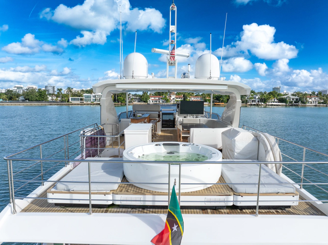 Cloud 9 Yacht Photos Pics 