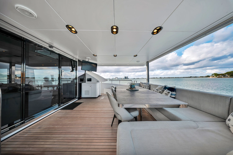 Cloud 9 Yacht Photos Pics 
