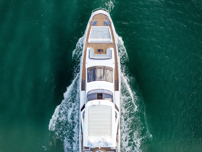 Cloud 9 Yacht Photos Pics 