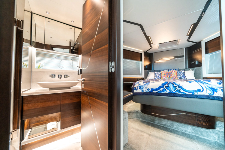 Lorena Yacht Photos Pics 