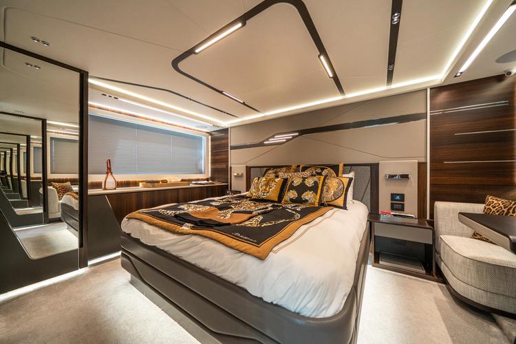 Lorena Yacht Photos Pics 