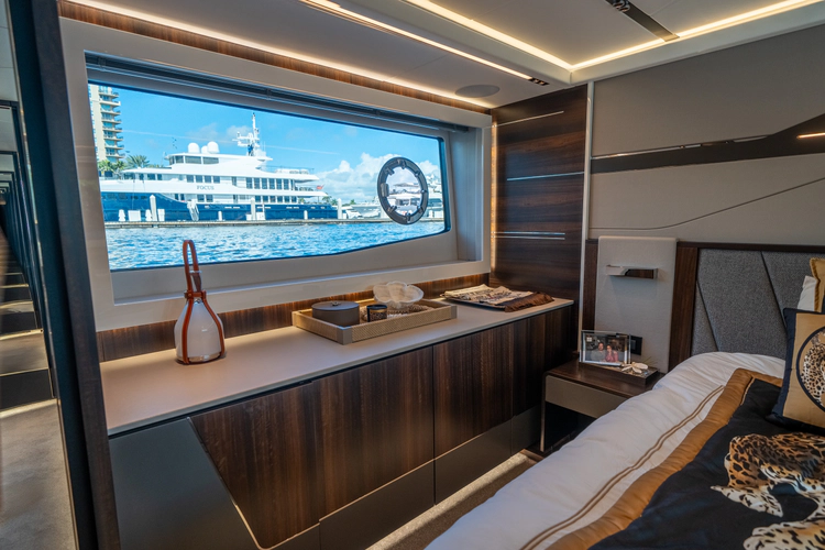 Lorena Yacht Photos Pics 