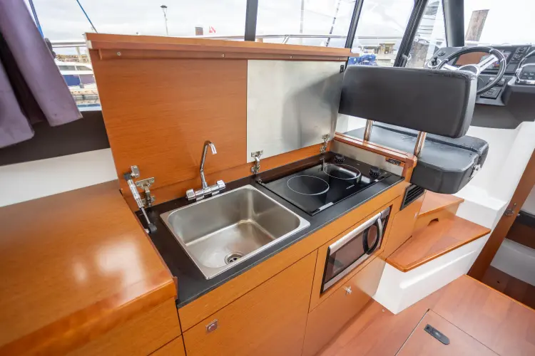 Myrt Yacht Photos Pics 