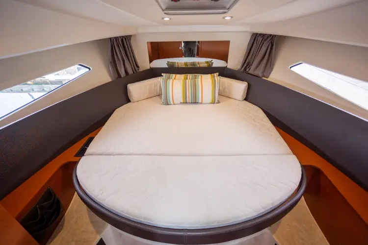 Myrt Yacht Photos Pics 
