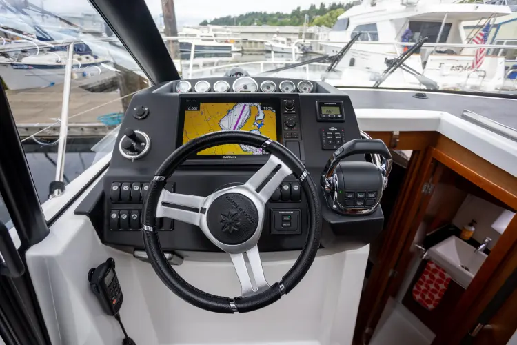 Myrt Yacht Photos Pics 
