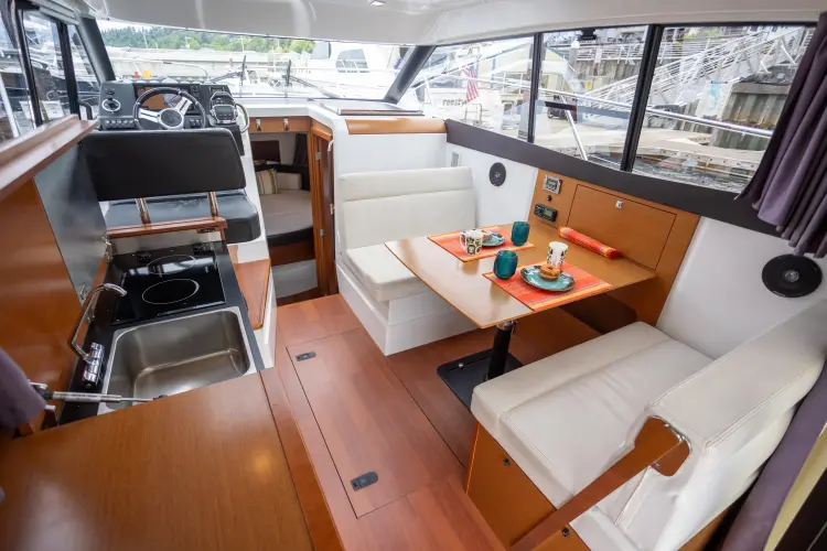 Myrt Yacht Photos Pics 