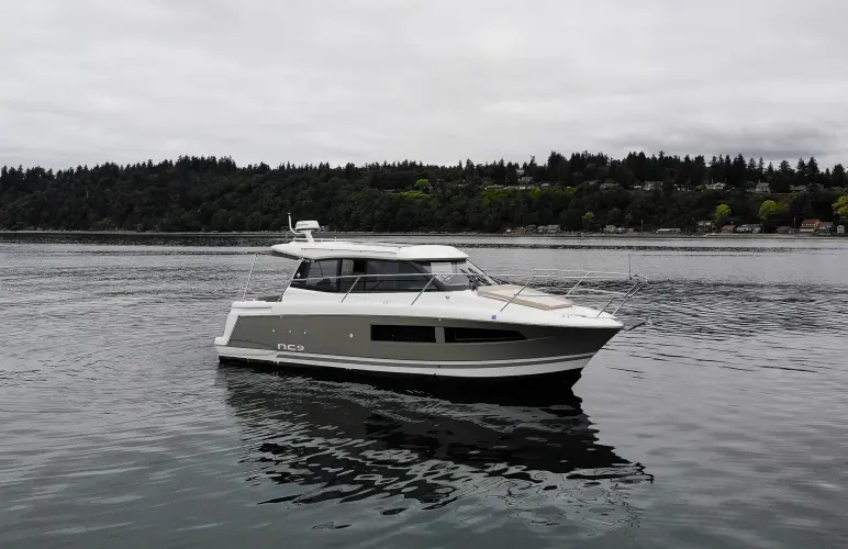 Myrt Yacht Photos Pics 