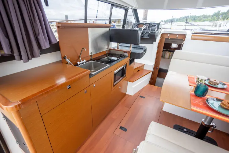 Myrt Yacht Photos Pics 