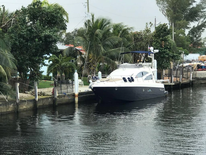 Family Affair Yacht Photos Pics 
