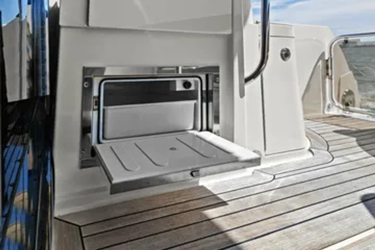 Prodigi Yacht Photos Pics 