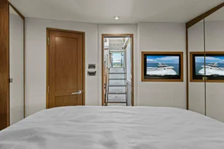 Prodigi Yacht Photos Pics 