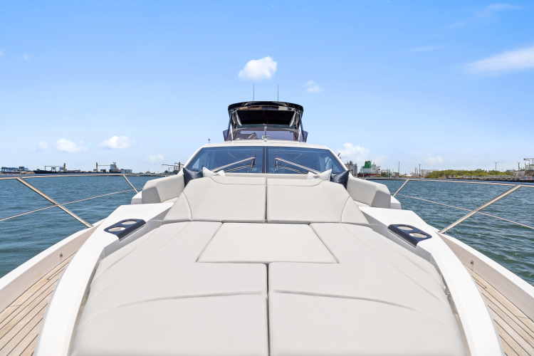 Manhattan 68 Yacht Photos Pics 