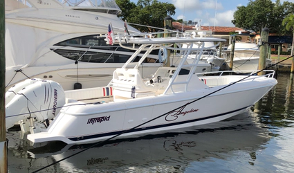32' Intrepid 2015