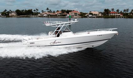 32' Intrepid 2015