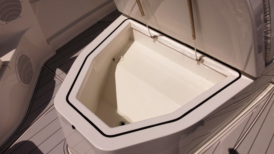 Reel Cowboy Yacht Photos Pics 