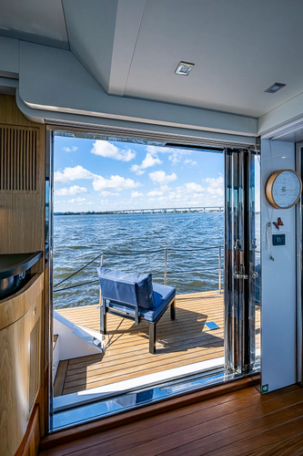 Monarch Yacht Photos Pics 