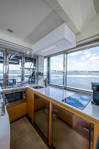 Monarch Yacht Photos Pics 