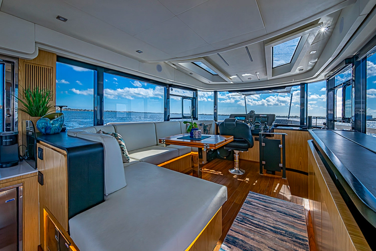 Monarch Yacht Photos Pics 