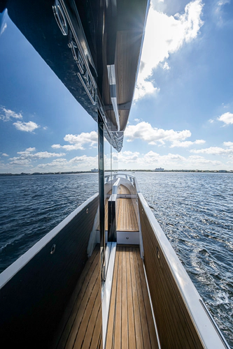 Monarch Yacht Photos Pics 