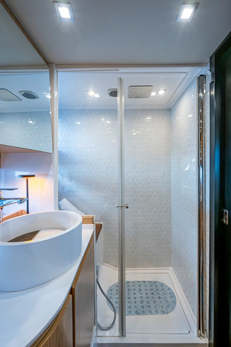 Monarch Yacht Photos Pics 