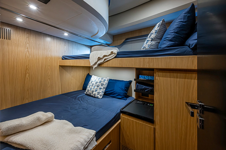 Monarch Yacht Photos Pics 