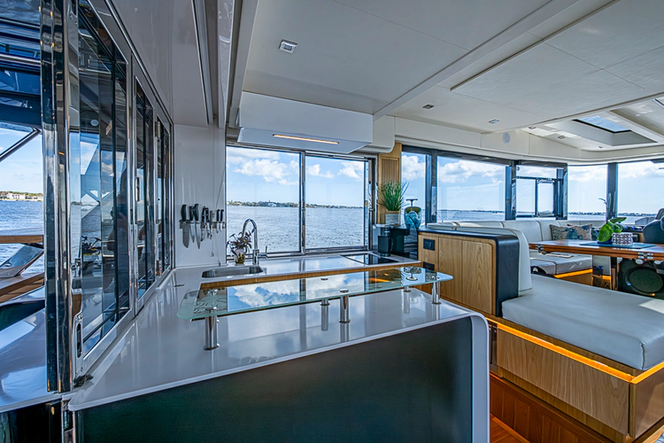 Monarch Yacht Photos Pics 