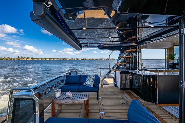 Monarch Yacht Photos Pics 