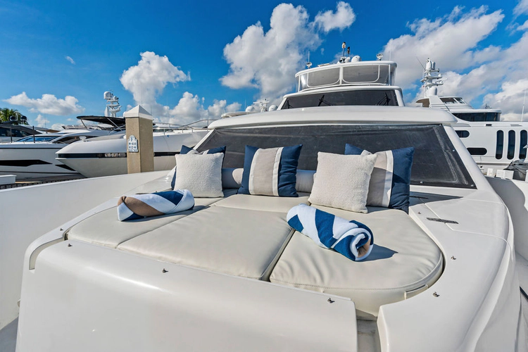 Perfect Harmony Yacht Photos Pics 